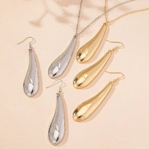 Ensemble collier et boucles d'oreilles goutte d'eau en or et argent poli chic
