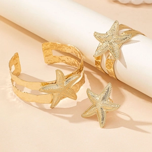 Golden starfish jewelry set with hammered texture open bracelets and ring for beach style