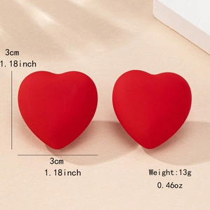 Eleganti orecchini a lobo a cuore 3D rossi con finitura opaca, misura 3cm e peso 13g da donna