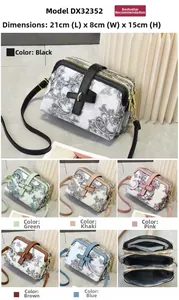 Détail du sac bandoulière à motif cachemire avec trois poches zippées et six coloris