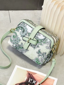 Sac bandoulière vert clair à motif Paisley avec trois compartiments zippés et forme carrée