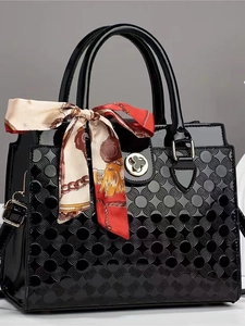Sac À Main Pour Femme En Similicuir Verni Brillant Gaufré Rond Sac À Poignée Supérieure Avec Foulard Et Fermoir Trèfle
