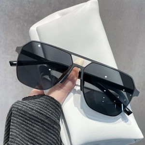 Polarized nylon square sunglasses with double bridge and a white leather case