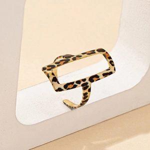 Fashion vintage hollow rectangle ring with leopard print finish and open metal design