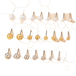 Lot de 12 paires de boucles d'oreilles boules argentées, dorées et perles de tailles variées