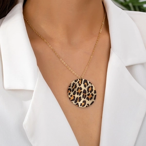 Collier À Pendentif Rond Imprimé Léopard Bijoux En Alliage De Fer Mode Rétro Pour Femmes