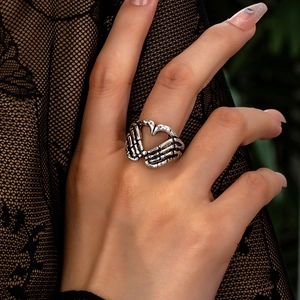 Bague Cœur Mains De Squelette En Alliage Argent Antique Bijoux Gothiques Punk Hip Hop Rétro Pour Femmes Hommes