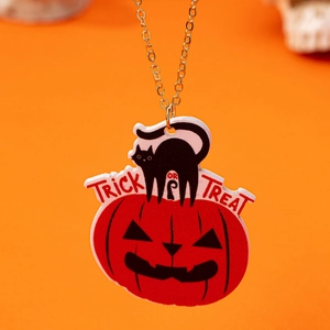 Collana con ciondolo di Halloween zucca e gatto nero su una catenina di metallo oro