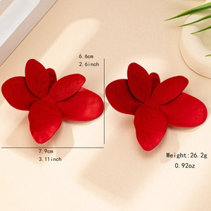 Boucles d'oreilles fleurs rouges exagérées avec pétales 3D multicouches pour femmes