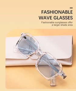 Vue détaillée des lunettes de soleil carrées à ondes avec étui en cuir beige