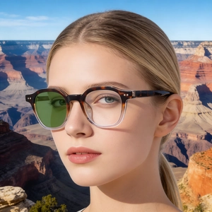 Lunettes De Soleil Photochromiques Carrées Mode Femmes Rétro Monture PC Protection UV400 Lunettes Tendances