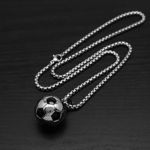 Collier avec pendentif football 3D en acier inoxydable poli et chaîne pour hommes