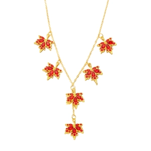 Collana dorata con sei ciondoli a foglia di acero decorati con strass rossi brillanti