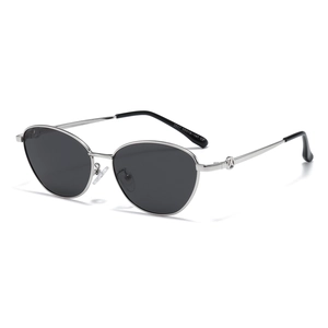 Lunettes de soleil polarisées œil de chat avec monture en métal argenté et verres gris