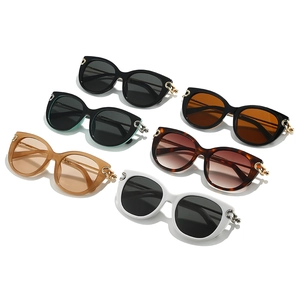 Cat eye fashion sunglasses with metal chain details in six various color options