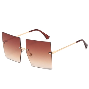 Fashion rimless square oversized sunglasses with gradient lenses and gold metal temples