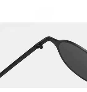 Details der langlebigen Metallscharniere an der ovalen Vintage-Sonnenbrille