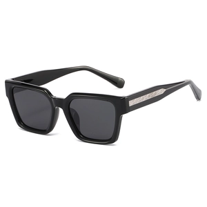 Classic black square polarized sunglasses with decorative silver diamond pattern temples