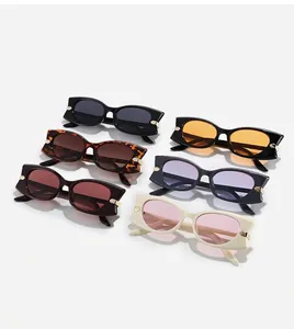 Collection de lunettes de soleil papillon rectangulaires en plusieurs coloris rétro