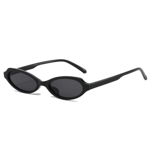 Chic oval small frame sunglasses in sleek black, vintage style for women, 45-degree view