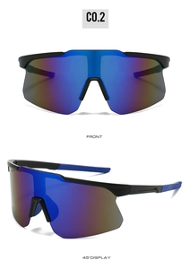 Vues de face et à 45 degrés de lunettes de cyclisme à verres dégradés bleus