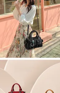 Détail macro d'un sac en cuir texturé litchi avec franges et breloques en étoile