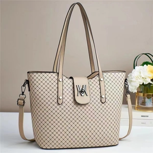 Borsa tote beige con stampa a contrasto, motivo a rombi e tracolla regolabile