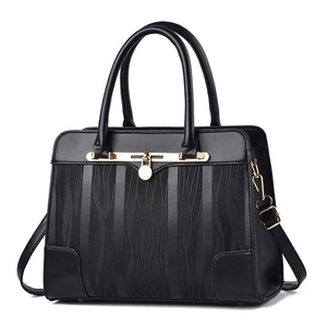 Classic black handbag with crocodile texture and gold hardware, large capacity shoulder bag