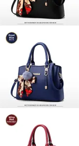 Détails de sacs à main en cuir grainé bleu et bordeaux avec foulards décoratifs