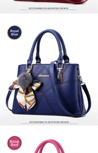 Détails des sacs à main en cuir PU matelassé en Bleu Royal et Rose avec pompon en fourrure