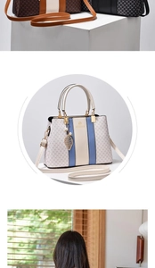 Détail du sac à bandoulière imprimé avec pendentif feuille et logo HONGSHIJIA