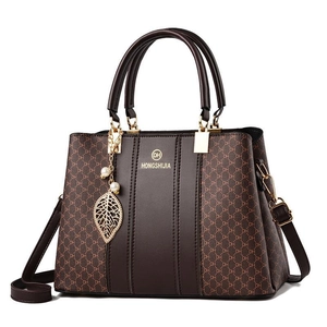 Sac à main marron avec imprimé DH et élégant pendentif en perles pour les femmes