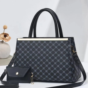 Ensemble sac cabas noir classique à motif trèfle avec détails en métal doré élégant