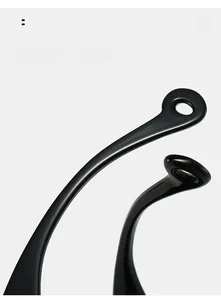 Détail de la branche de lunettes noire brillante avec extrémités rondes creuses design