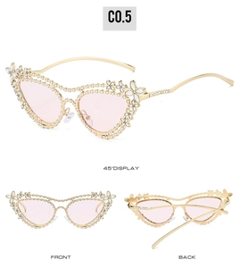 Tre viste di occhiali cat-eye con fiori di cristallo e lenti rosa trasparenti