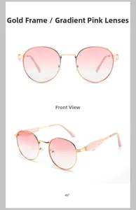 Detailansicht der goldenen Oval-Metallsonnenbrille mit Gläsern in Rosa-Farbverlauf
