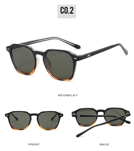 Vue sous trois angles de lunettes de soleil à monture noire et écaille avec croix en argent