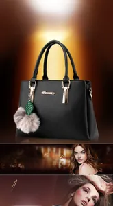 Détail du sac à main en similicuir noir avec logo Aimucer doré et breloque décorative