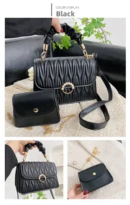 Détails du sac à main noir plissé avec boucle en perles et mini sac à chaîne
