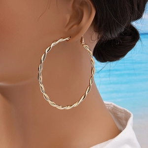 Créoles Torsadées Alliage Plaqué Or Grandes Boucles Oreilles Géométriques Rondes Tressées Accessoires Mode Pour Femmes