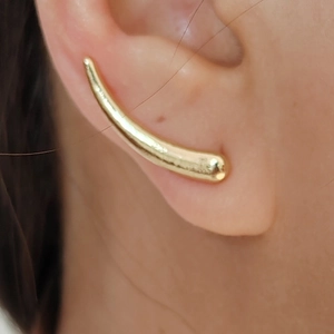 Minimalist Zinc Alloy Gold Curved Ear Crawler Earrings Smooth Geometric Hook Earring Jewelry For Women Modern Trendy Accessory