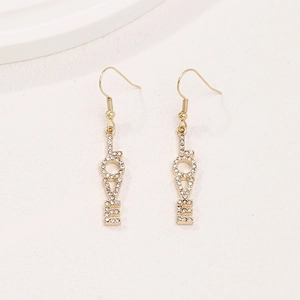 Boucles D'oreilles Pendantes Lettre Love Avec Alliage Strass Alphabet Vertical Bijoux Pour Femmes Mode Simple Couleur Or