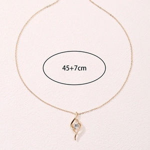 Elegant gold pendant necklace with round gemstone and 45+7cm chain length detail