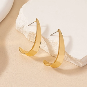 Geometric C-Shape Ear Studs Alloy Gold Plated Curved Crescent Minimalist Elegant Fashion Jewelry For Women