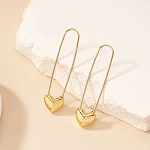 Alloy Gold Paperclip Heart Earrings For Women Korean Style Simple Vintage Safety Pin Design Niche Fashion Jewelry