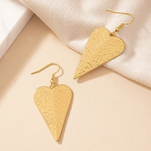 Hammered Heart Drop Earrings Elongated Gold Alloy Fish Hook Dangle For Women Vintage Fashion Jewelry