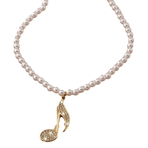 Collier de perles vintage français avec pendentif note de musique doré et cristaux