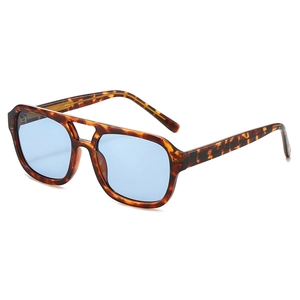 Retro double bridge tortoise aviator sunglasses with light blue lenses and leopard frame