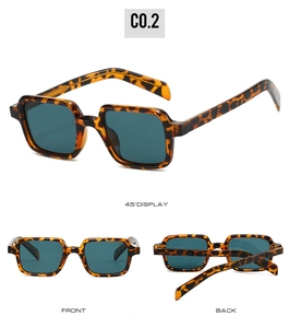 Vues détaillées de lunettes de soleil carrées polarisées avec motif écailles de tortue
