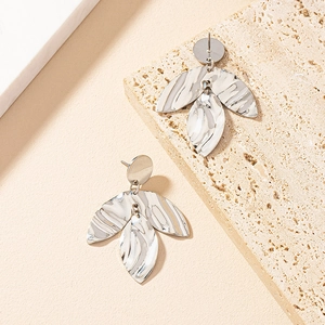 Minimalist silver tiered leaf dangle earrings with irregular texture for women